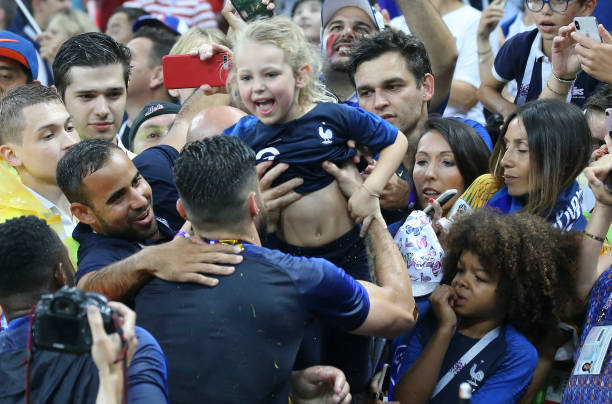 因素也成為 因素也成為